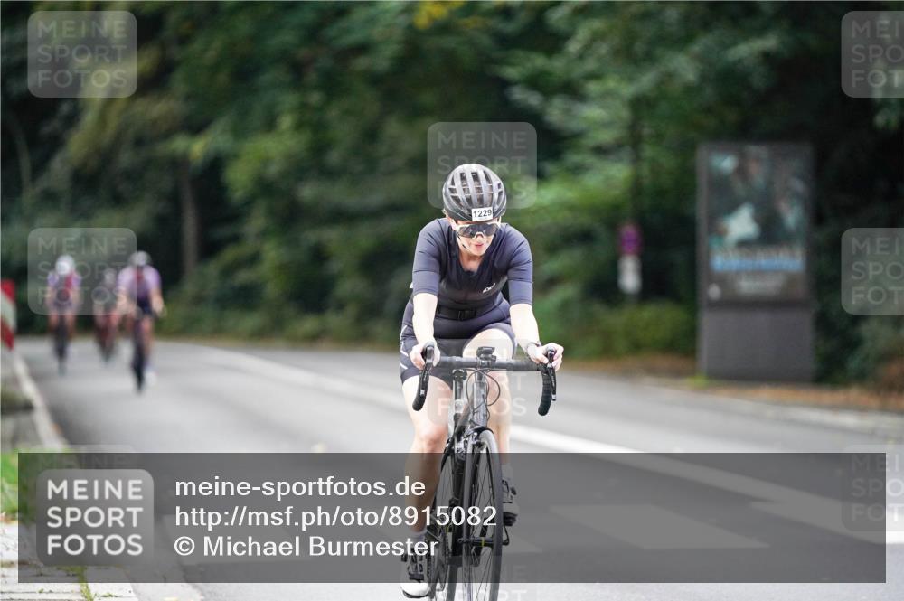 14.09.2025 - Stadtparktriathlon Michael Burmester http://msf.ph/oto/8915082 14.09.2025 12:49:16 Radfahren 1229, 1304, 1309 meine-sportfotos.de