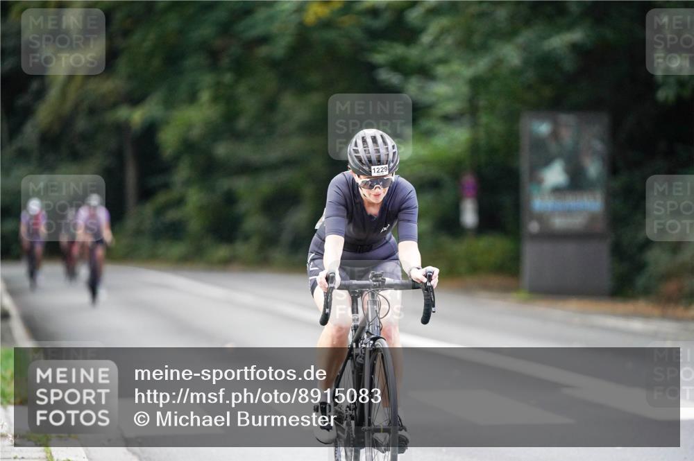 14.09.2025 - Stadtparktriathlon Michael Burmester http://msf.ph/oto/8915083 14.09.2025 12:49:16 Radfahren 1229, 1304, 1309 meine-sportfotos.de