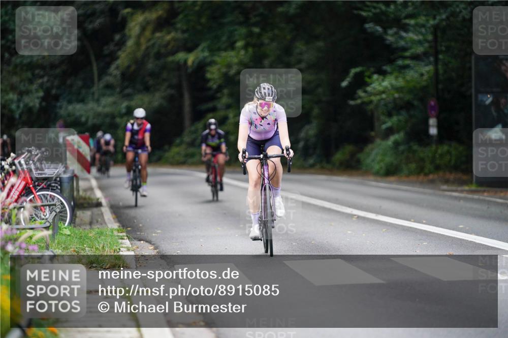 14.09.2025 - Stadtparktriathlon Michael Burmester http://msf.ph/oto/8915085 14.09.2025 12:49:20 Radfahren 1229, 1237, 1255, 1304 meine-sportfotos.de