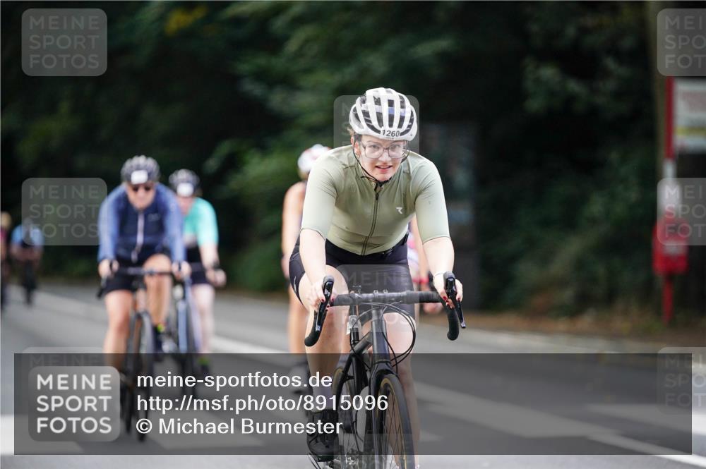 14.09.2025 - Stadtparktriathlon Michael Burmester http://msf.ph/oto/8915096 14.09.2025 12:49:32 Radfahren 1237, 1255, 1260, 1268, 1328, 1332, 1336, 1352, 1355, 1385, 1400, 1415 meine-sportfotos.de
