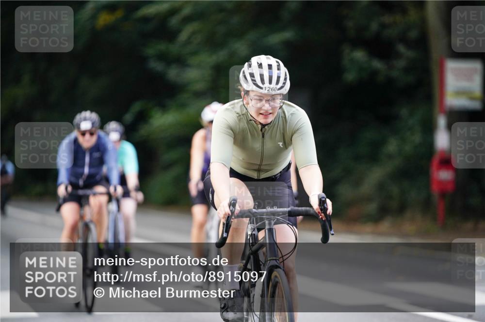 14.09.2025 - Stadtparktriathlon Michael Burmester http://msf.ph/oto/8915097 14.09.2025 12:49:32 Radfahren 1237, 1255, 1260, 1268, 1328, 1332, 1336, 1352, 1355, 1385, 1400, 1415 meine-sportfotos.de