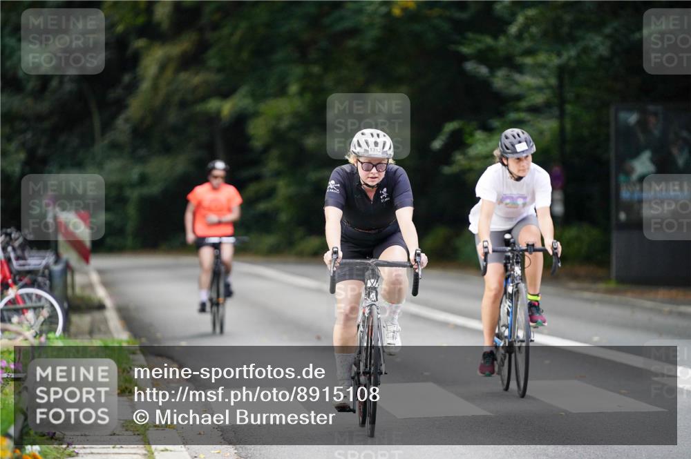 14.09.2025 - Stadtparktriathlon Michael Burmester http://msf.ph/oto/8915108 14.09.2025 12:49:43 Radfahren 1272, 1295, 1312, 1328, 1352, 1400, 1415 meine-sportfotos.de