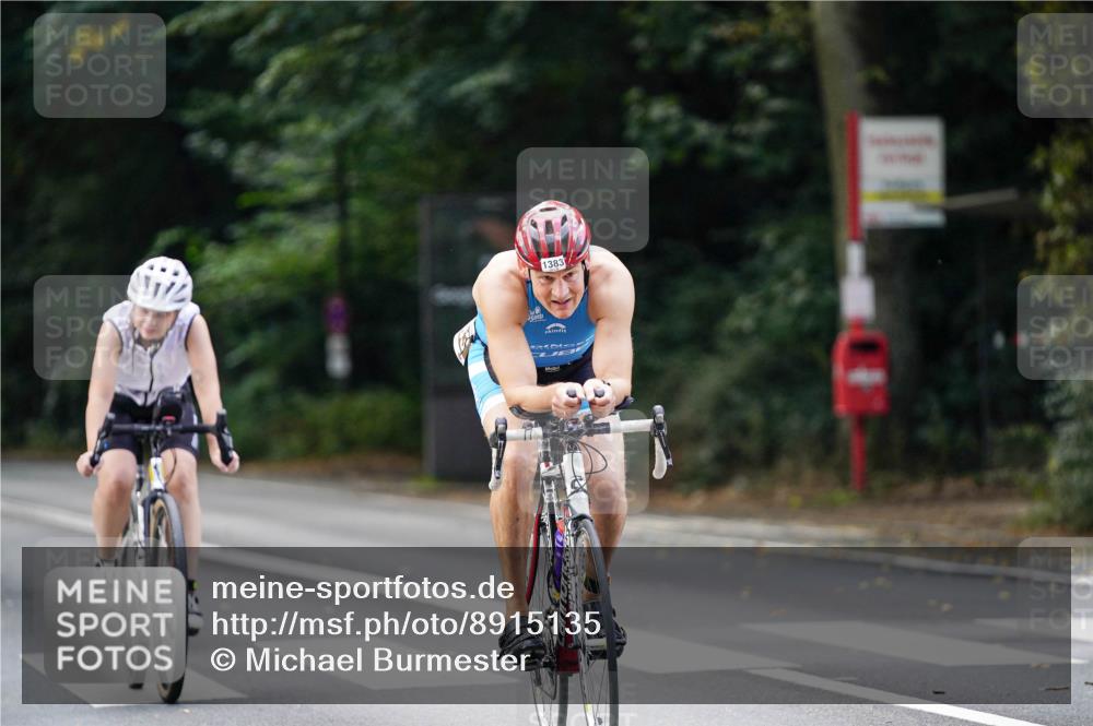 14.09.2025 - Stadtparktriathlon Michael Burmester http://msf.ph/oto/8915135 14.09.2025 12:50:20 Radfahren 1250, 1331, 1334, 1361, 1383 meine-sportfotos.de