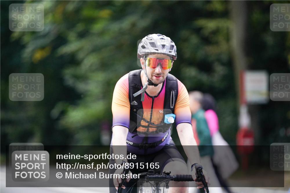 14.09.2025 - Stadtparktriathlon Michael Burmester http://msf.ph/oto/8915165 14.09.2025 12:50:50 Radfahren 1242, 1343, 1373 meine-sportfotos.de