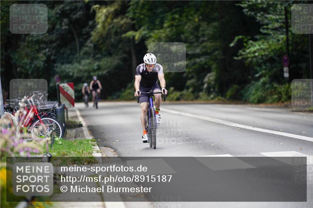 14.09.2025 - Stadtparktriathlon Michael Burmester http://msf.ph/oto/8915187 14.09.2025 12:51:19 Radfahren 1244, 1388, 1391 meine-sportfotos.de