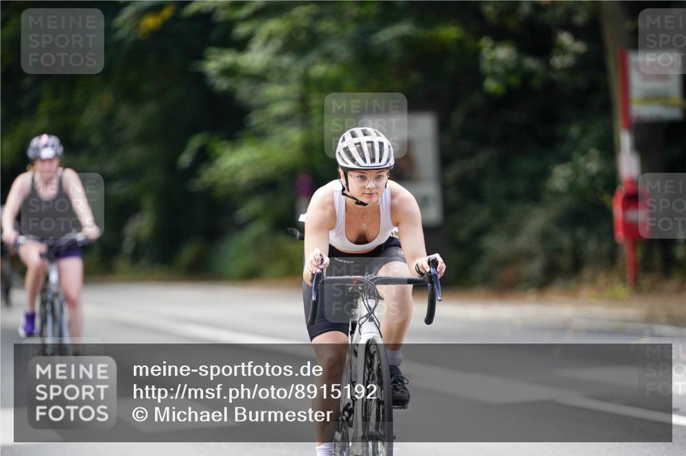 14.09.2025 - Stadtparktriathlon Michael Burmester http://msf.ph/oto/8915192 14.09.2025 12:51:30 Radfahren 1252, 1267, 1285, 1296, 1299 meine-sportfotos.de