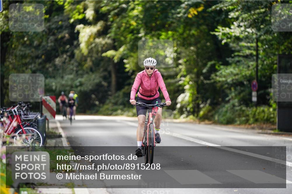 14.09.2025 - Stadtparktriathlon Michael Burmester http://msf.ph/oto/8915208 14.09.2025 12:51:45 Radfahren 1236, 1276, 1356 meine-sportfotos.de