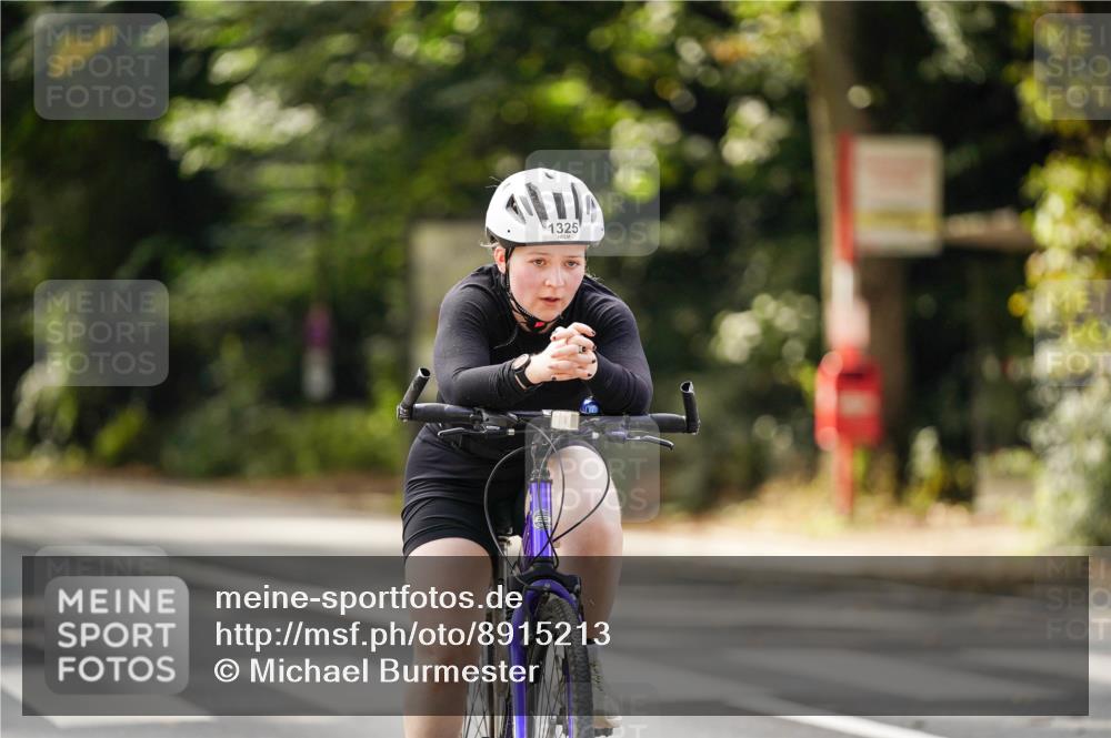 14.09.2025 - Stadtparktriathlon Michael Burmester http://msf.ph/oto/8915213 14.09.2025 12:51:54 Radfahren 1236, 1325, 1341 meine-sportfotos.de