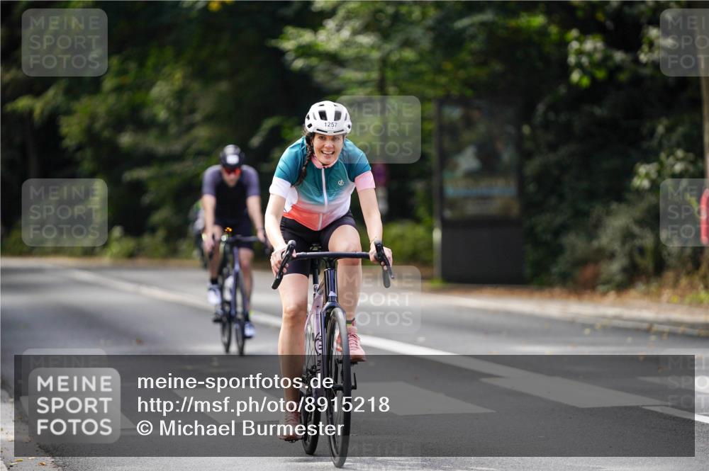 14.09.2025 - Stadtparktriathlon Michael Burmester http://msf.ph/oto/8915218 14.09.2025 12:52:02 Radfahren 1257, 1341, 1347, 1381, 1392 meine-sportfotos.de