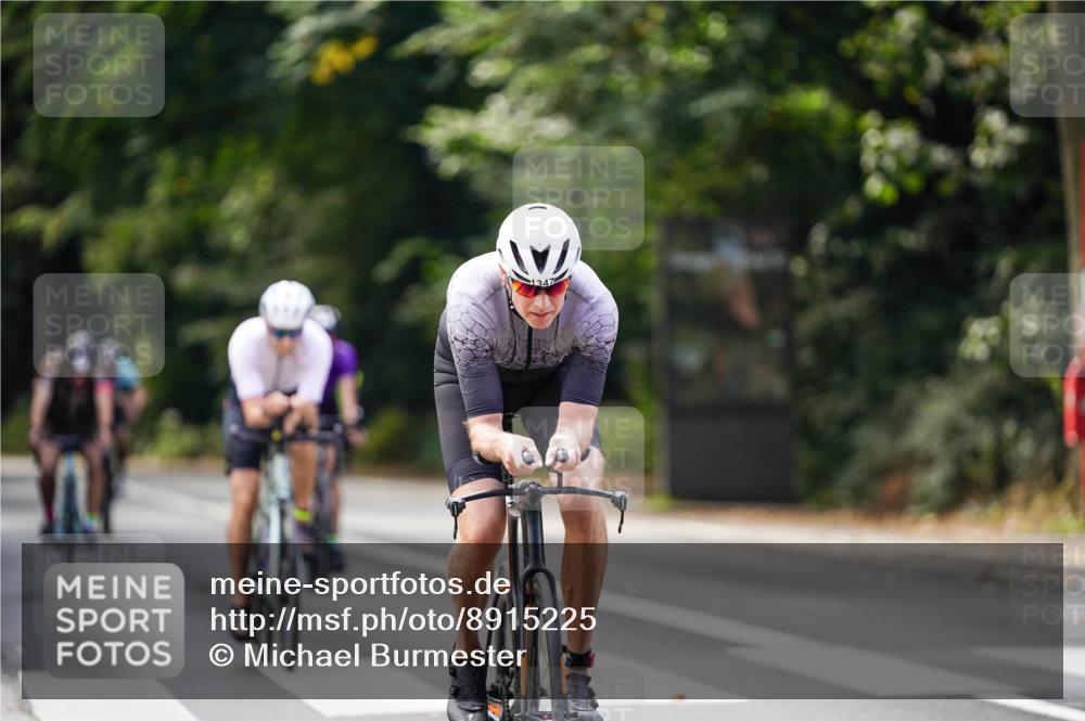 14.09.2025 - Stadtparktriathlon Michael Burmester http://msf.ph/oto/8915225 14.09.2025 12:52:08 Radfahren 1257, 1339, 1347, 1369, 1377, 1381, 1392 meine-sportfotos.de