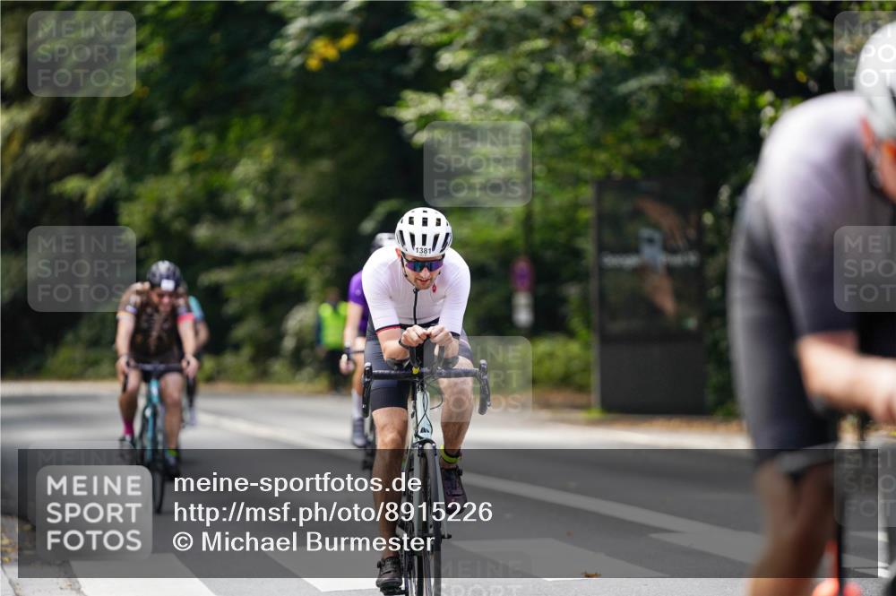 14.09.2025 - Stadtparktriathlon Michael Burmester http://msf.ph/oto/8915226 14.09.2025 12:52:09 Radfahren 1257, 1339, 1347, 1369, 1377, 1381, 1392 meine-sportfotos.de