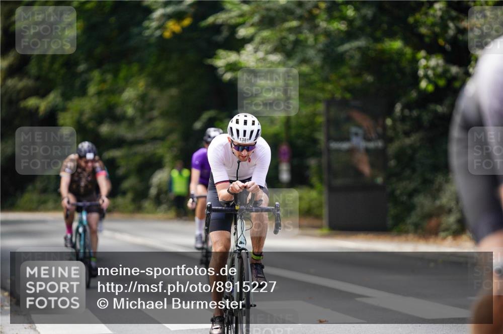 14.09.2025 - Stadtparktriathlon Michael Burmester http://msf.ph/oto/8915227 14.09.2025 12:52:09 Radfahren 1257, 1339, 1347, 1369, 1377, 1381, 1392 meine-sportfotos.de