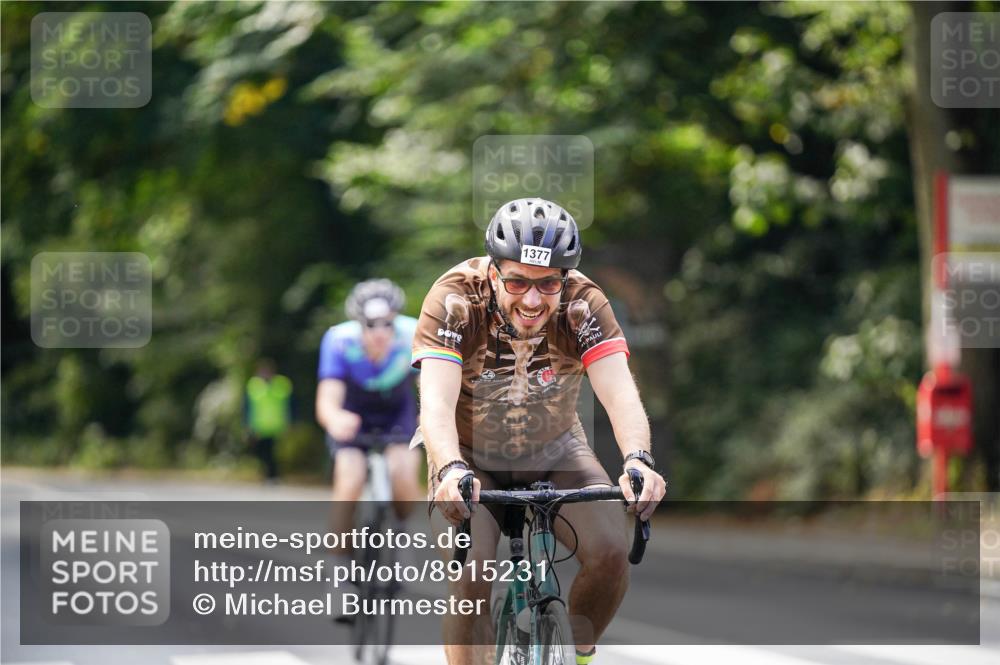 14.09.2025 - Stadtparktriathlon Michael Burmester http://msf.ph/oto/8915231 14.09.2025 12:52:11 Radfahren 1339, 1347, 1369, 1377, 1381 meine-sportfotos.de