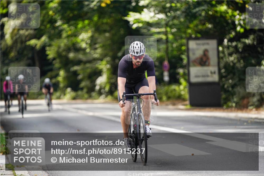 14.09.2025 - Stadtparktriathlon Michael Burmester http://msf.ph/oto/8915237 14.09.2025 12:52:24 Radfahren 1264, 1303, 1340, 1344, 1396, 1404 meine-sportfotos.de