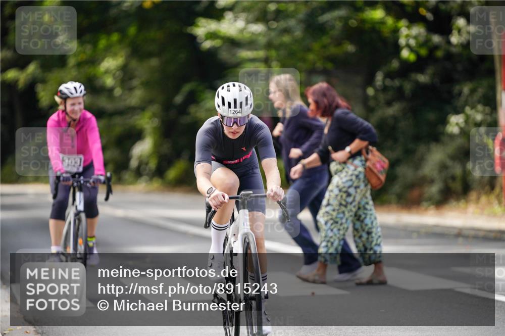 14.09.2025 - Stadtparktriathlon Michael Burmester http://msf.ph/oto/8915243 14.09.2025 12:52:30 Radfahren 1264, 1303, 1340, 1345, 1396 meine-sportfotos.de