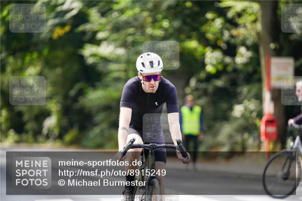 14.09.2025 - Stadtparktriathlon Michael Burmester http://msf.ph/oto/8915249 14.09.2025 12:52:35 Radfahren 1264, 1303, 1322, 1340, 1345, 1417 meine-sportfotos.de