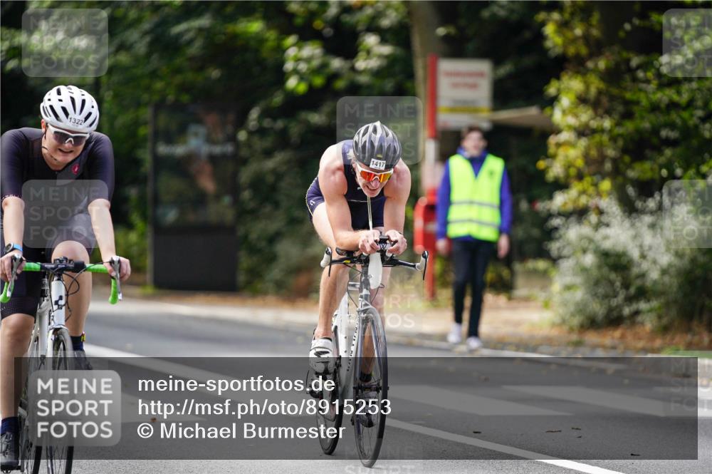 14.09.2025 - Stadtparktriathlon Michael Burmester http://msf.ph/oto/8915253 14.09.2025 12:52:42 Radfahren 1315, 1322, 1351, 1359, 1417 meine-sportfotos.de