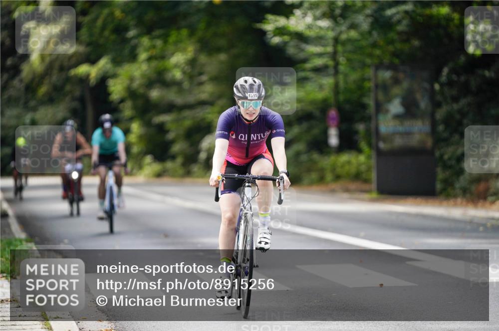 14.09.2025 - Stadtparktriathlon Michael Burmester http://msf.ph/oto/8915256 14.09.2025 12:52:44 Radfahren 1315, 1322, 1351, 1359, 1417 meine-sportfotos.de
