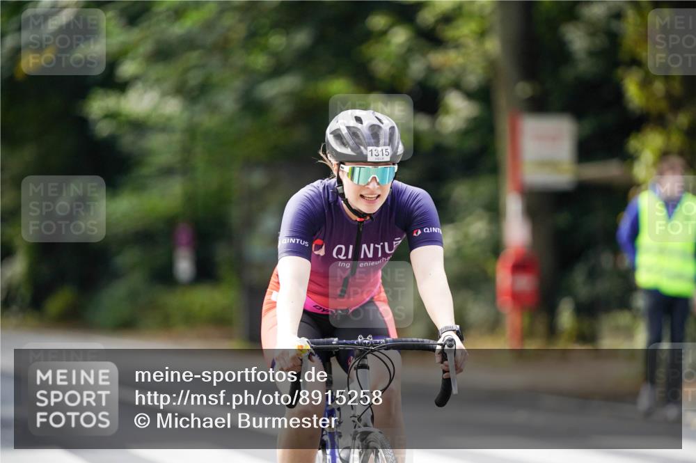 14.09.2025 - Stadtparktriathlon Michael Burmester http://msf.ph/oto/8915258 14.09.2025 12:52:45 Radfahren 1293, 1315, 1322, 1351, 1359, 1417 meine-sportfotos.de