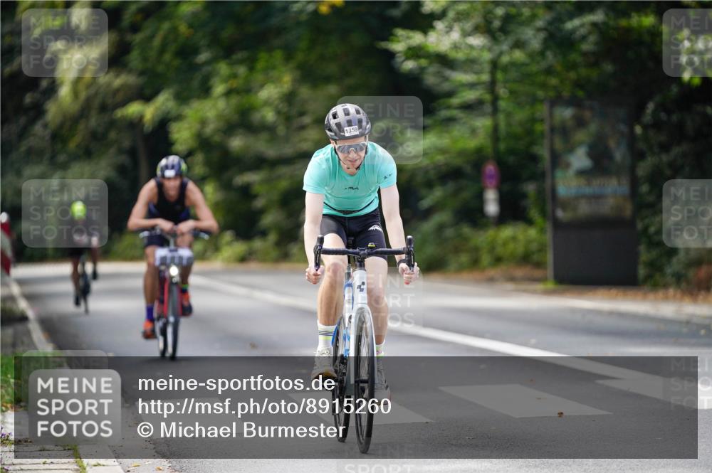 14.09.2025 - Stadtparktriathlon Michael Burmester http://msf.ph/oto/8915260 14.09.2025 12:52:46 Radfahren 1293, 1315, 1322, 1351, 1359, 1417 meine-sportfotos.de