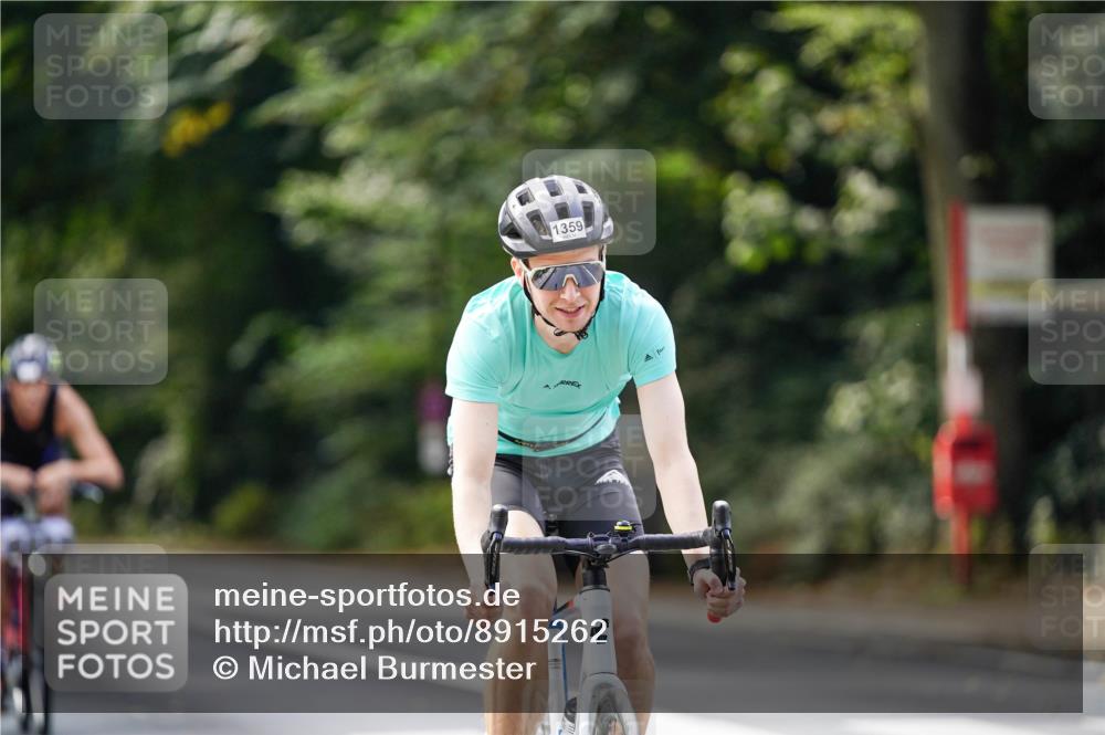 14.09.2025 - Stadtparktriathlon Michael Burmester http://msf.ph/oto/8915262 14.09.2025 12:52:47 Radfahren 1293, 1315, 1322, 1351, 1359, 1417 meine-sportfotos.de