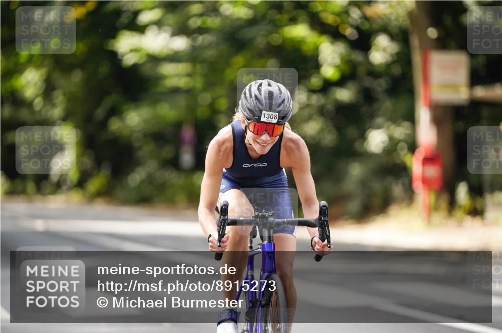 14.09.2025 - Stadtparktriathlon Michael Burmester http://msf.ph/oto/8915273 14.09.2025 12:53:35 Radfahren 1300, 1308 meine-sportfotos.de
