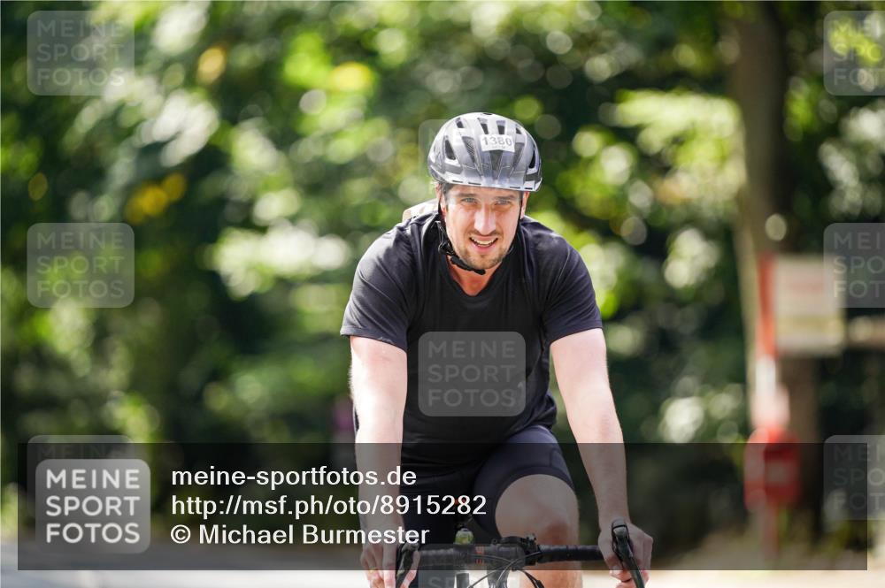 14.09.2025 - Stadtparktriathlon Michael Burmester http://msf.ph/oto/8915282 14.09.2025 12:53:49 Radfahren 1368, 1380, 1420 meine-sportfotos.de