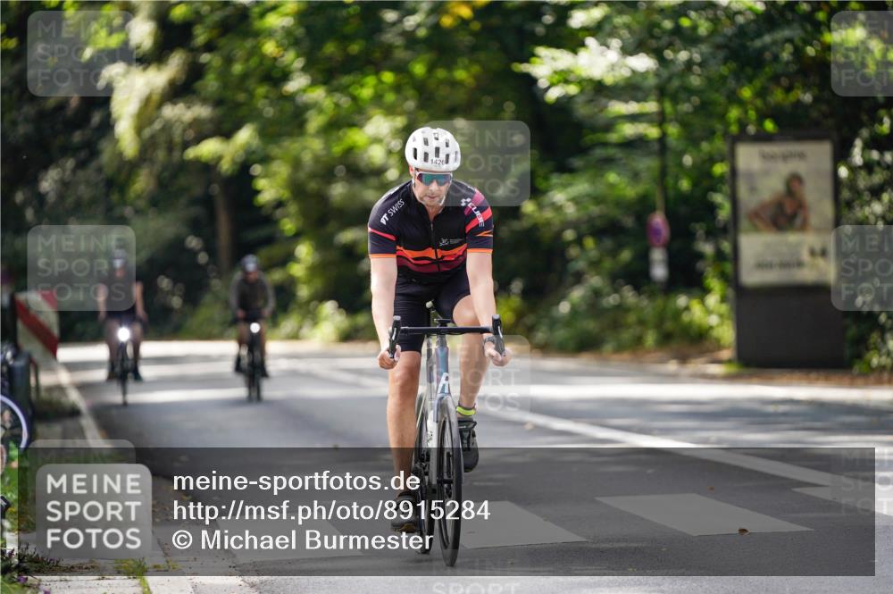 14.09.2025 - Stadtparktriathlon Michael Burmester http://msf.ph/oto/8915284 14.09.2025 12:53:50 Radfahren 1324, 1368, 1380, 1420 meine-sportfotos.de