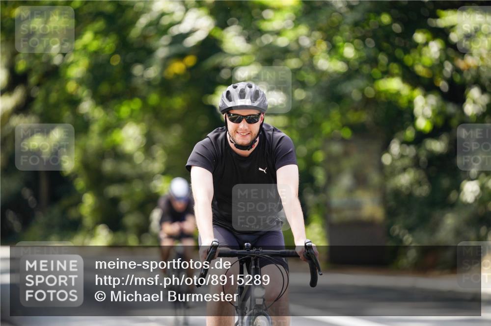14.09.2025 - Stadtparktriathlon Michael Burmester http://msf.ph/oto/8915289 14.09.2025 12:53:58 Radfahren 1324, 1350, 1360, 1382, 1420 meine-sportfotos.de