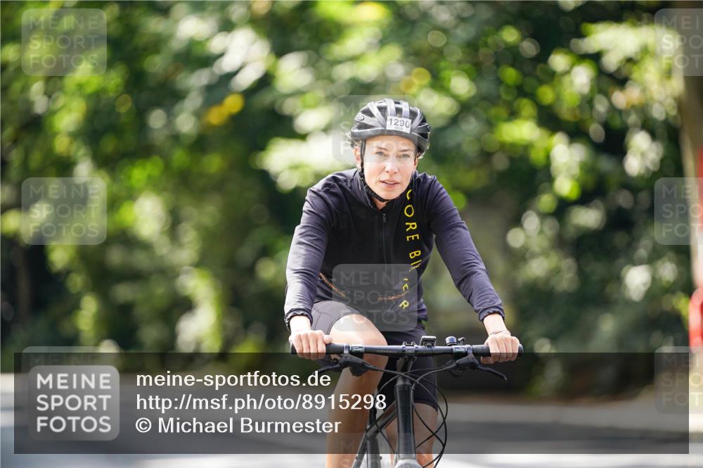 14.09.2025 - Stadtparktriathlon Michael Burmester http://msf.ph/oto/8915298 14.09.2025 12:54:21 Radfahren 1241, 1290, 1291 meine-sportfotos.de