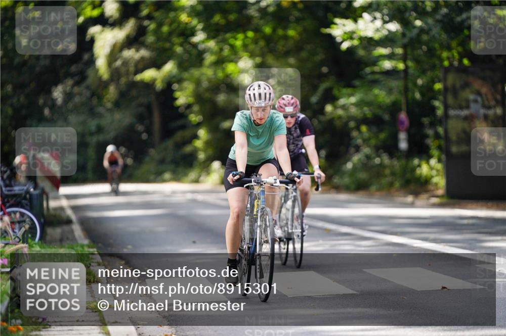 14.09.2025 - Stadtparktriathlon Michael Burmester http://msf.ph/oto/8915301 14.09.2025 12:54:31 Radfahren 1241, 1307, 1410 meine-sportfotos.de