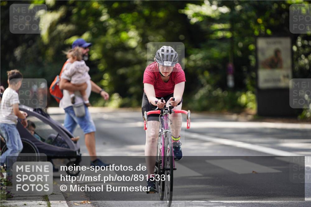 14.09.2025 - Stadtparktriathlon Michael Burmester http://msf.ph/oto/8915331 14.09.2025 12:55:11 Radfahren 1258, 1319, 1349, 1441 meine-sportfotos.de