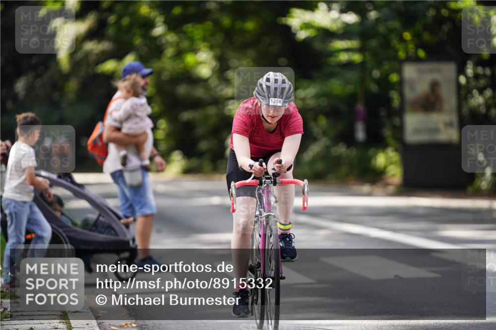 14.09.2025 - Stadtparktriathlon Michael Burmester http://msf.ph/oto/8915332 14.09.2025 12:55:11 Radfahren 1258, 1319, 1349, 1441 meine-sportfotos.de