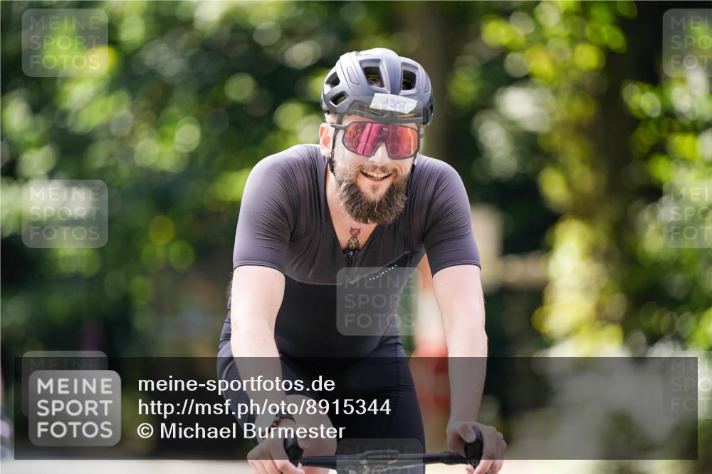 14.09.2025 - Stadtparktriathlon Michael Burmester http://msf.ph/oto/8915344 14.09.2025 12:55:28 Radfahren 1326, 1357, 1376, 1387, 1397, 1514 meine-sportfotos.de