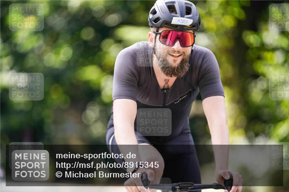 14.09.2025 - Stadtparktriathlon Michael Burmester http://msf.ph/oto/8915345 14.09.2025 12:55:28 Radfahren 1326, 1357, 1376, 1387, 1397, 1514 meine-sportfotos.de