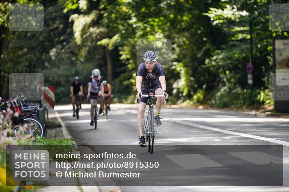 14.09.2025 - Stadtparktriathlon Michael Burmester http://msf.ph/oto/8915350 14.09.2025 12:55:38 Radfahren 1357, 1370, 1394, 1411 meine-sportfotos.de