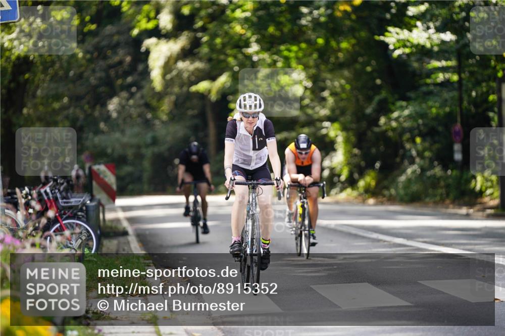 14.09.2025 - Stadtparktriathlon Michael Burmester http://msf.ph/oto/8915352 14.09.2025 12:55:41 Radfahren 1370, 1394, 1411 meine-sportfotos.de