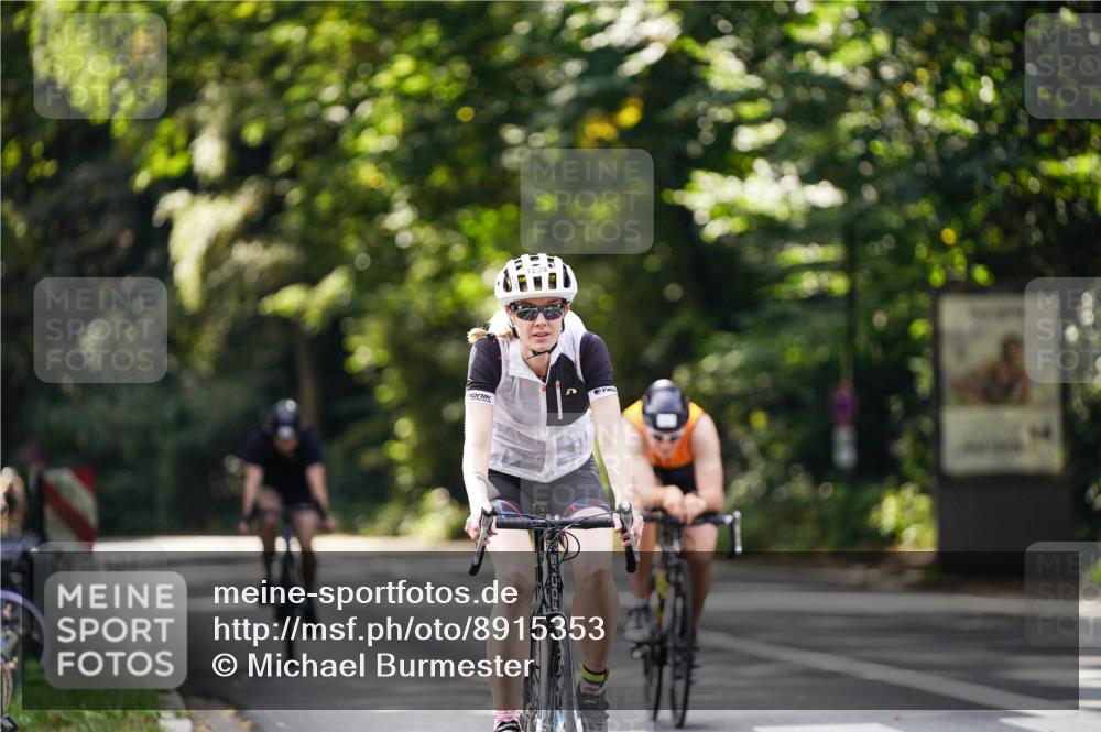 14.09.2025 - Stadtparktriathlon Michael Burmester http://msf.ph/oto/8915353 14.09.2025 12:55:42 Radfahren 1370, 1394, 1411 meine-sportfotos.de