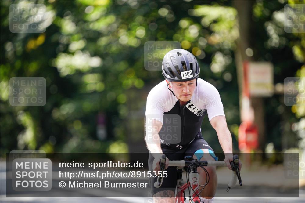 14.09.2025 - Stadtparktriathlon Michael Burmester http://msf.ph/oto/8915355 14.09.2025 12:55:54 Radfahren 1273, 1384, 1403 meine-sportfotos.de