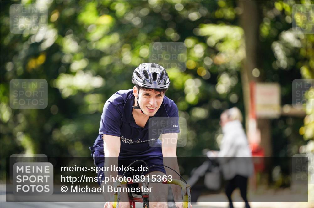 14.09.2025 - Stadtparktriathlon Michael Burmester http://msf.ph/oto/8915363 14.09.2025 12:56:08 Radfahren 1352, 1355, 1374, 1389 meine-sportfotos.de