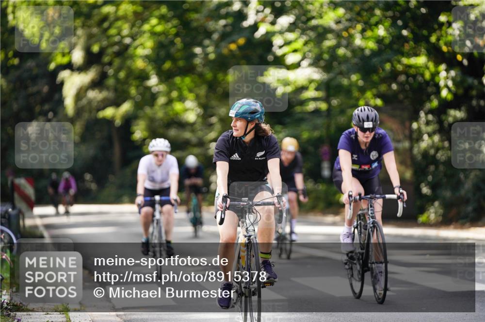 14.09.2025 - Stadtparktriathlon Michael Burmester http://msf.ph/oto/8915378 14.09.2025 12:56:21 Radfahren 1256, 1263, 1278, 1283, 1355, 1400, 1415, 1492, 1499, 1510 meine-sportfotos.de