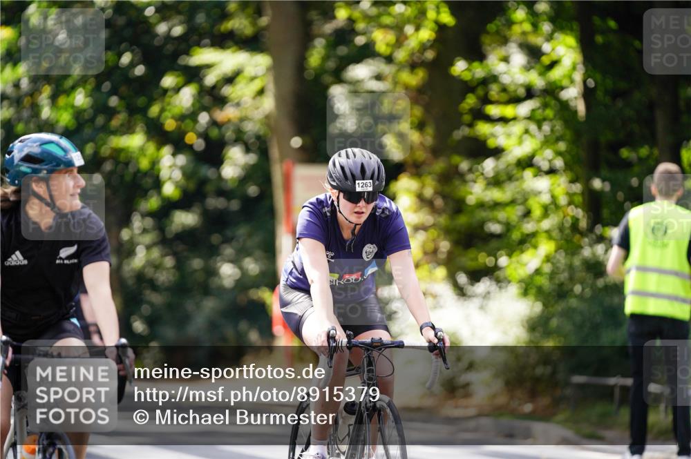 14.09.2025 - Stadtparktriathlon Michael Burmester http://msf.ph/oto/8915379 14.09.2025 12:56:22 Radfahren 1256, 1263, 1278, 1283, 1367, 1400, 1415, 1492, 1499, 1510 meine-sportfotos.de