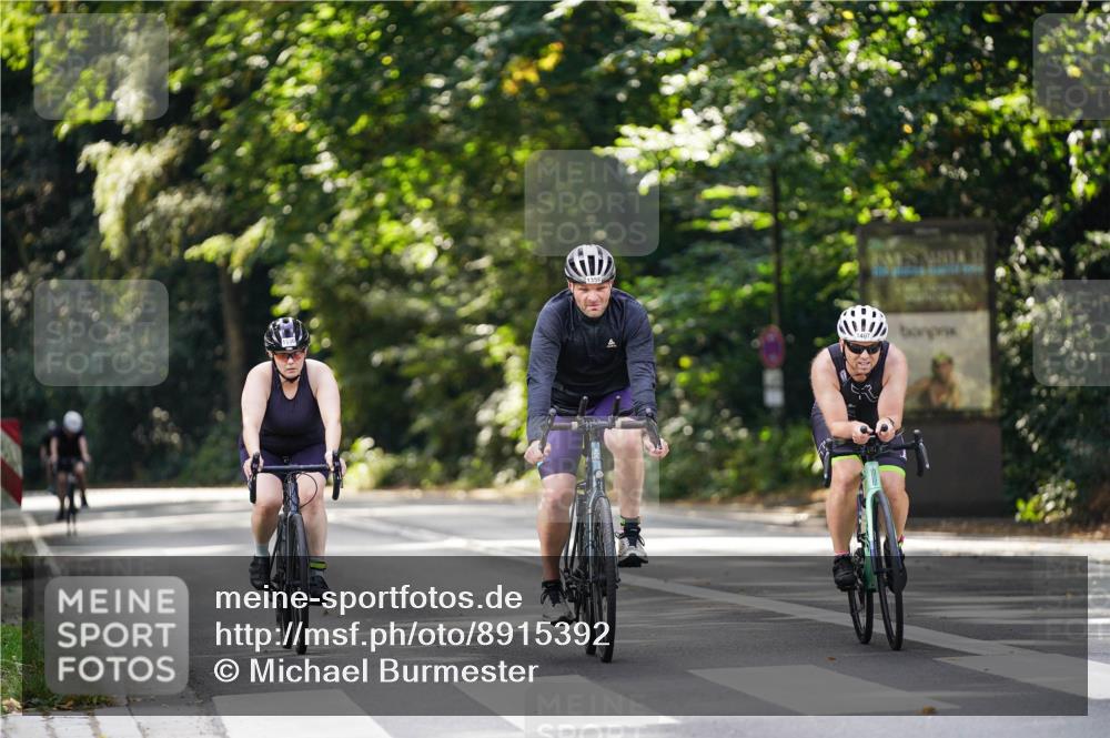 14.09.2025 - Stadtparktriathlon Michael Burmester http://msf.ph/oto/8915392 14.09.2025 12:56:39 Radfahren 1330, 1358, 1385, 1407 meine-sportfotos.de