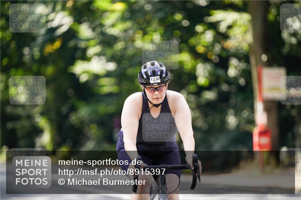 14.09.2025 - Stadtparktriathlon Michael Burmester http://msf.ph/oto/8915397 14.09.2025 12:56:41 Radfahren 1251, 1330, 1358, 1385, 1407 meine-sportfotos.de