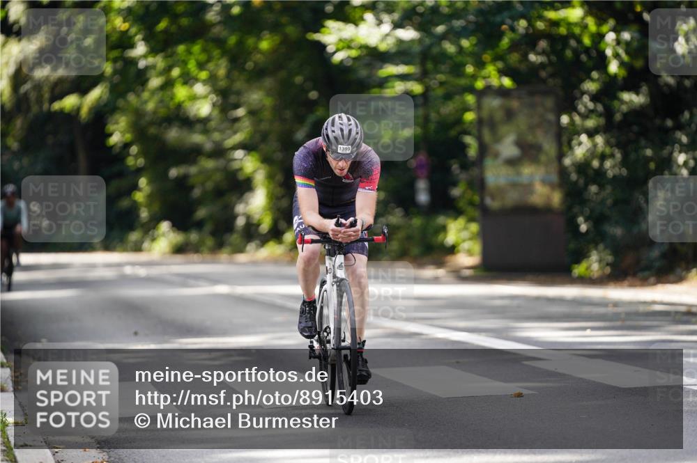 14.09.2025 - Stadtparktriathlon Michael Burmester http://msf.ph/oto/8915403 14.09.2025 12:56:55 Radfahren 1251, 1316, 1321, 1399 meine-sportfotos.de