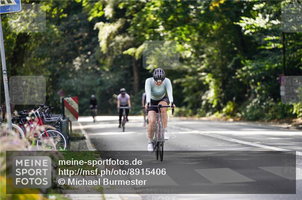 14.09.2025 - Stadtparktriathlon Michael Burmester http://msf.ph/oto/8915406 14.09.2025 12:57:00 Radfahren 1254, 1321, 1399 meine-sportfotos.de