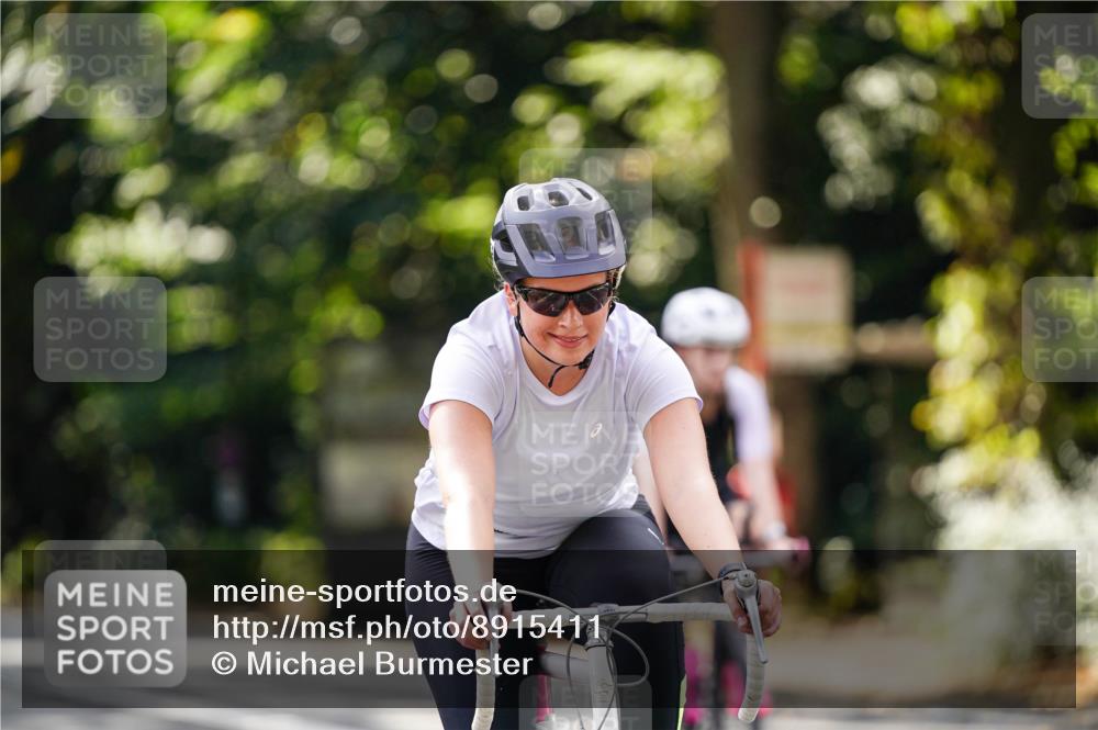 14.09.2025 - Stadtparktriathlon Michael Burmester http://msf.ph/oto/8915411 14.09.2025 12:57:07 Radfahren 1254, 1289, 1321, 1327 meine-sportfotos.de