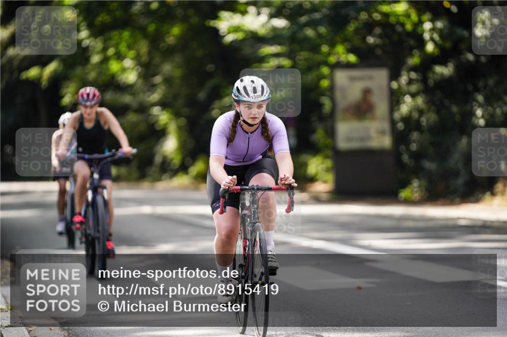 14.09.2025 - Stadtparktriathlon Michael Burmester http://msf.ph/oto/8915419 14.09.2025 12:57:34 Radfahren 1309, 1332, 1442 meine-sportfotos.de