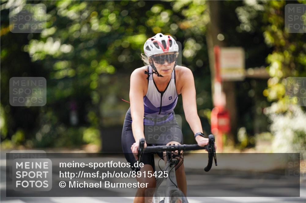 14.09.2025 - Stadtparktriathlon Michael Burmester http://msf.ph/oto/8915425 14.09.2025 12:57:37 Radfahren 1309, 1332, 1426, 1442 meine-sportfotos.de