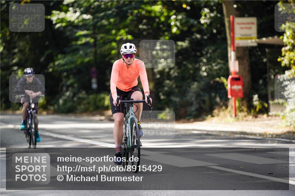 14.09.2025 - Stadtparktriathlon Michael Burmester http://msf.ph/oto/8915429 14.09.2025 12:57:43 Radfahren 1100, 1332, 1365, 1371, 1426 meine-sportfotos.de